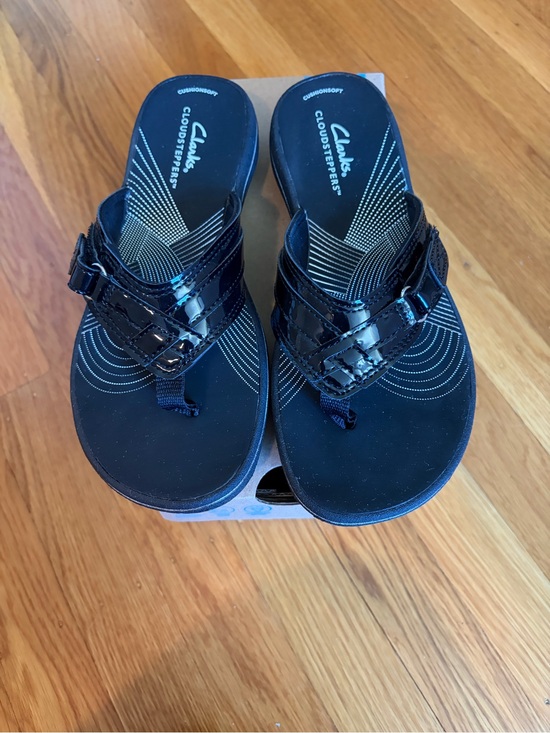 Clarks Shoes - Clarks Black Patent Cloudsteppers Thong Sandals